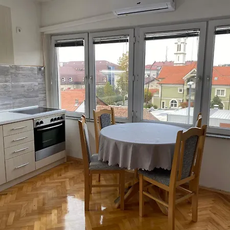 Apartment Stan U Centru Grada