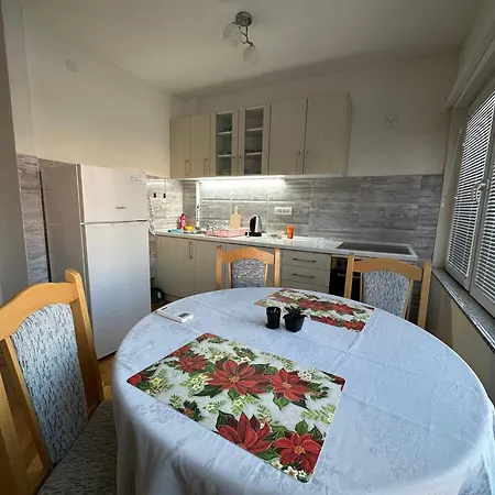 Stan U Centru Grada Apartment Bijeljina