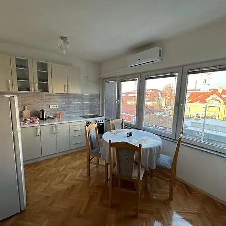Stan U Centru Grada Apartment